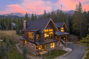 Newly built Luxury Home, 5-Star Finishes, SHUTTLE to slopes, backs to Breckenridge Nordic Center! Breckenridge